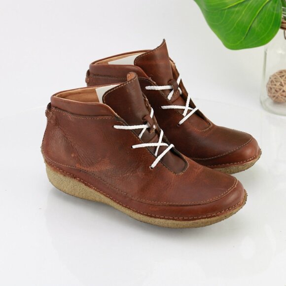 Duluth Womens Andina Boot Size 8.5 Brown Leather Lace Up Comfy Crepe Sole Bootie - Picture 2 of 11